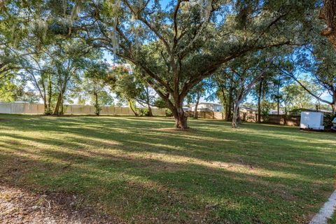 Tiny photo for 1416 Grove Avenue, Leesburg, FL 34748 (MLS # TB8441414)