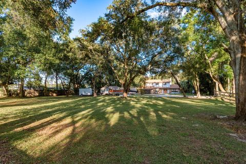 Tiny photo for 1416 Grove Avenue, Leesburg, FL 34748 (MLS # TB8441414)
