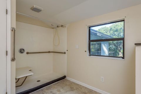 Tiny photo for 1416 Grove Avenue, Leesburg, FL 34748 (MLS # TB8441414)