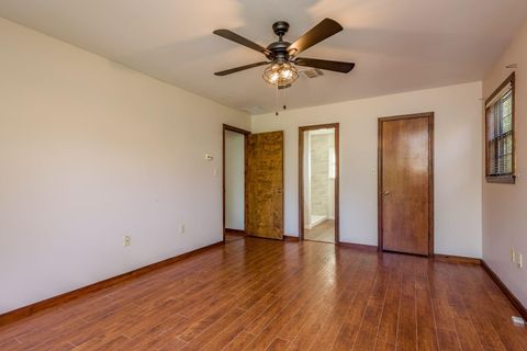 Tiny photo for 1416 Grove Avenue, Leesburg, FL 34748 (MLS # TB8441414)