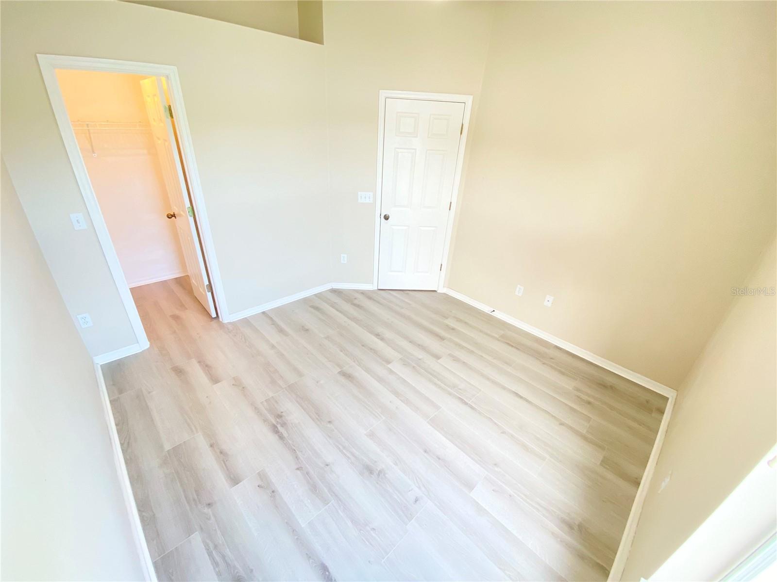 WATERFORD CHASE VILLAGE TR D - Residential Lease