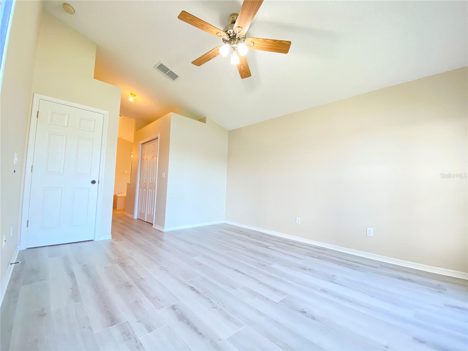 WATERFORD CHASE VILLAGE TR D - Residential Lease