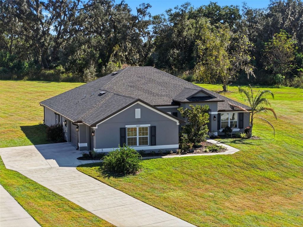 Photo of 41043 Stanton Hall Dr, Dade City, FL 33525 (MLS # TB8448478)