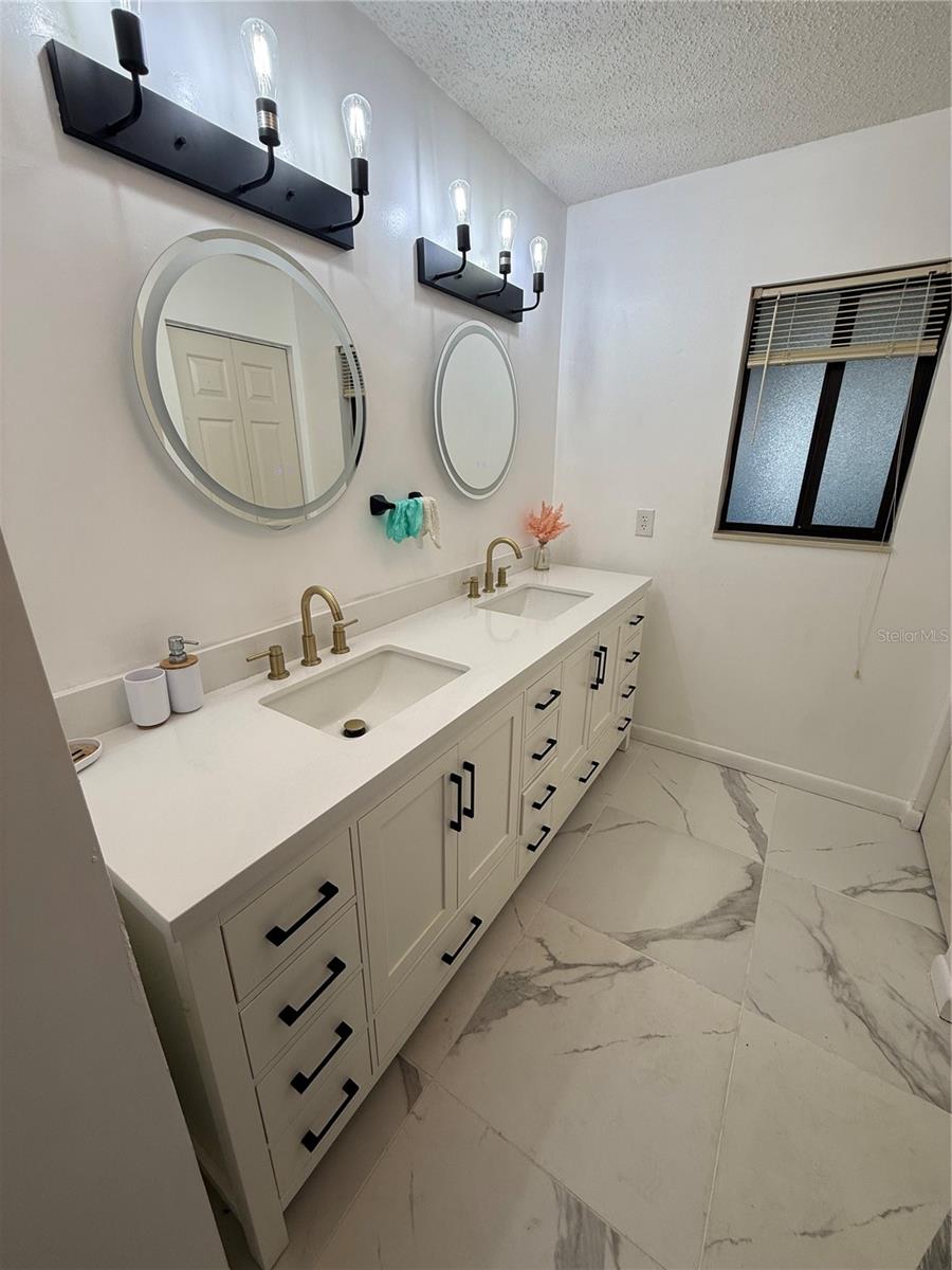 DEERWOOD REP BLK 20 PINE LAKES GOLF COURSE - Residential