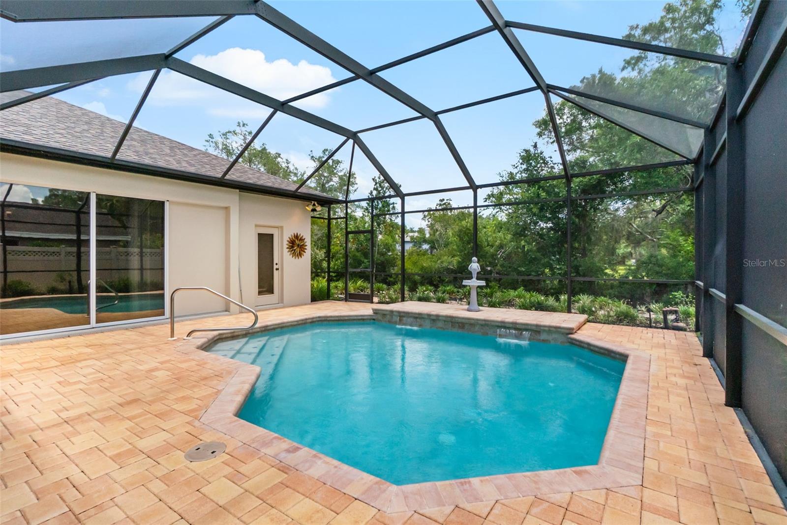 EASTLAKE - Residential