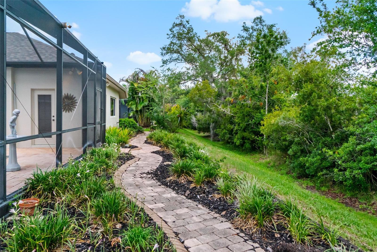 EASTLAKE - Residential