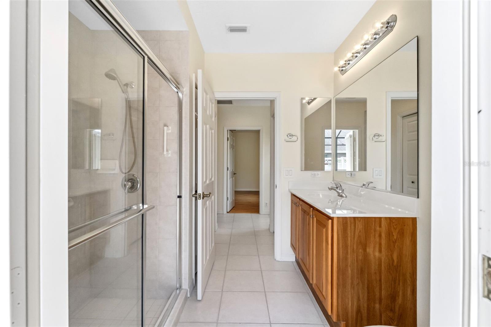 EASTLAKE - Residential