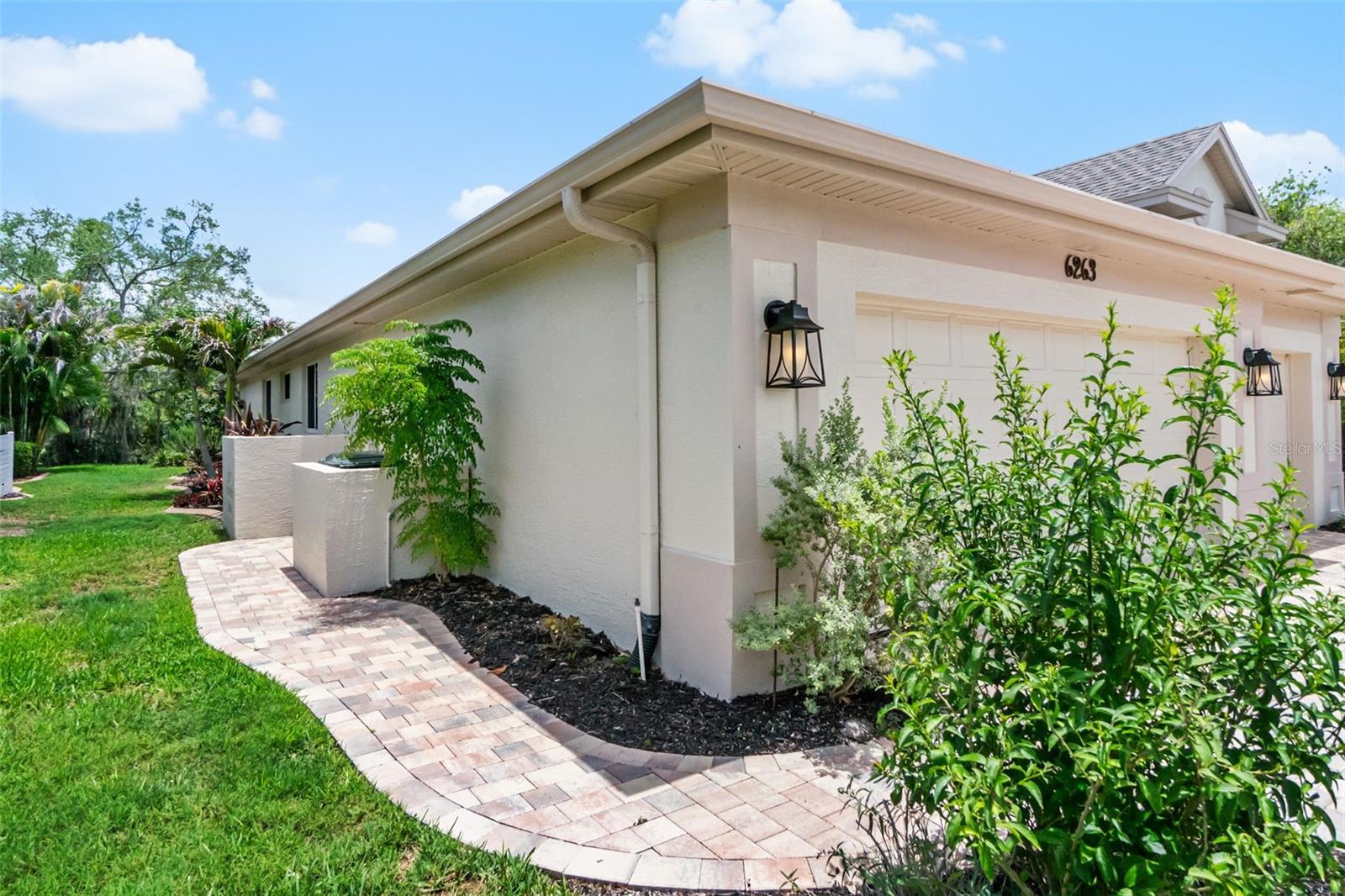 6263 AVENTURA DRIVE