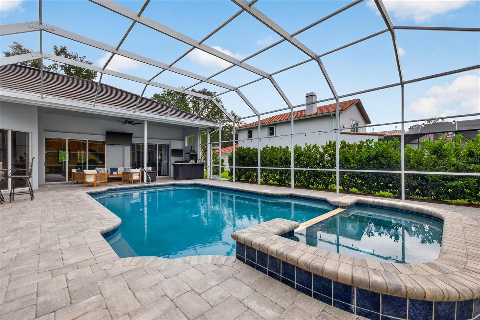 HUNTERS GREEN - Residential