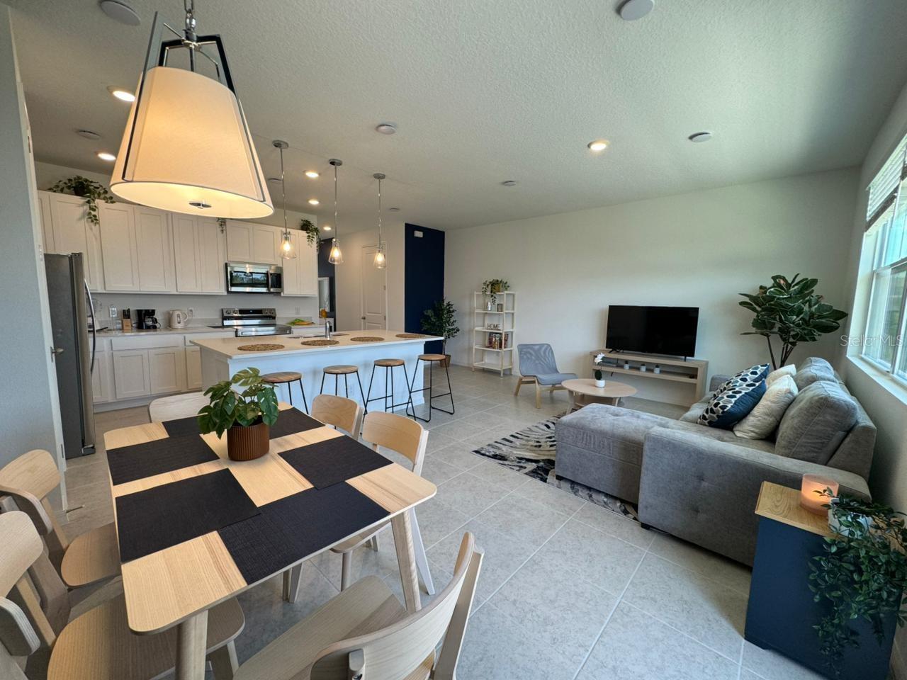 661 LONGBOAT DRIVE