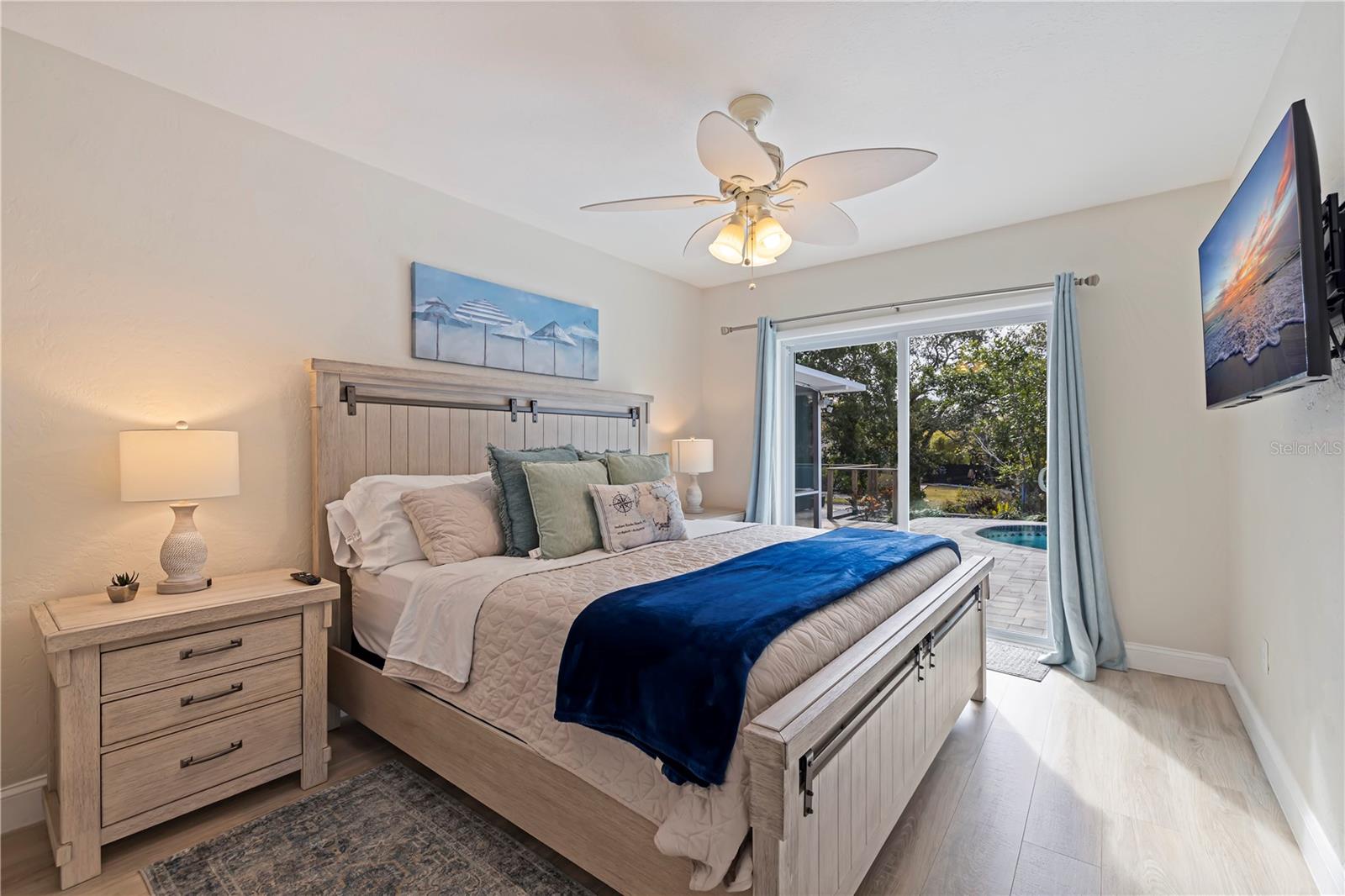 OAKDALE MANOR - Residential