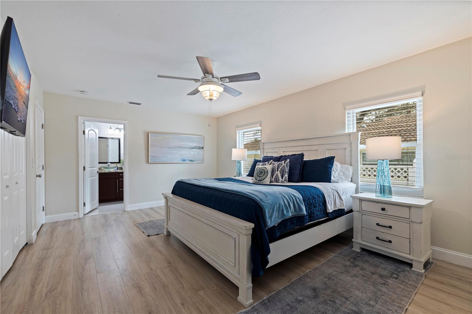 OAKDALE MANOR - Residential