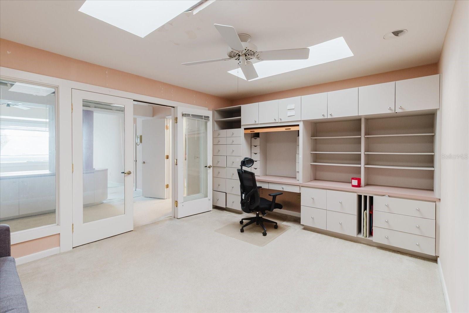 CARROLLWOOD VILLAGE SEC 1 - Residential