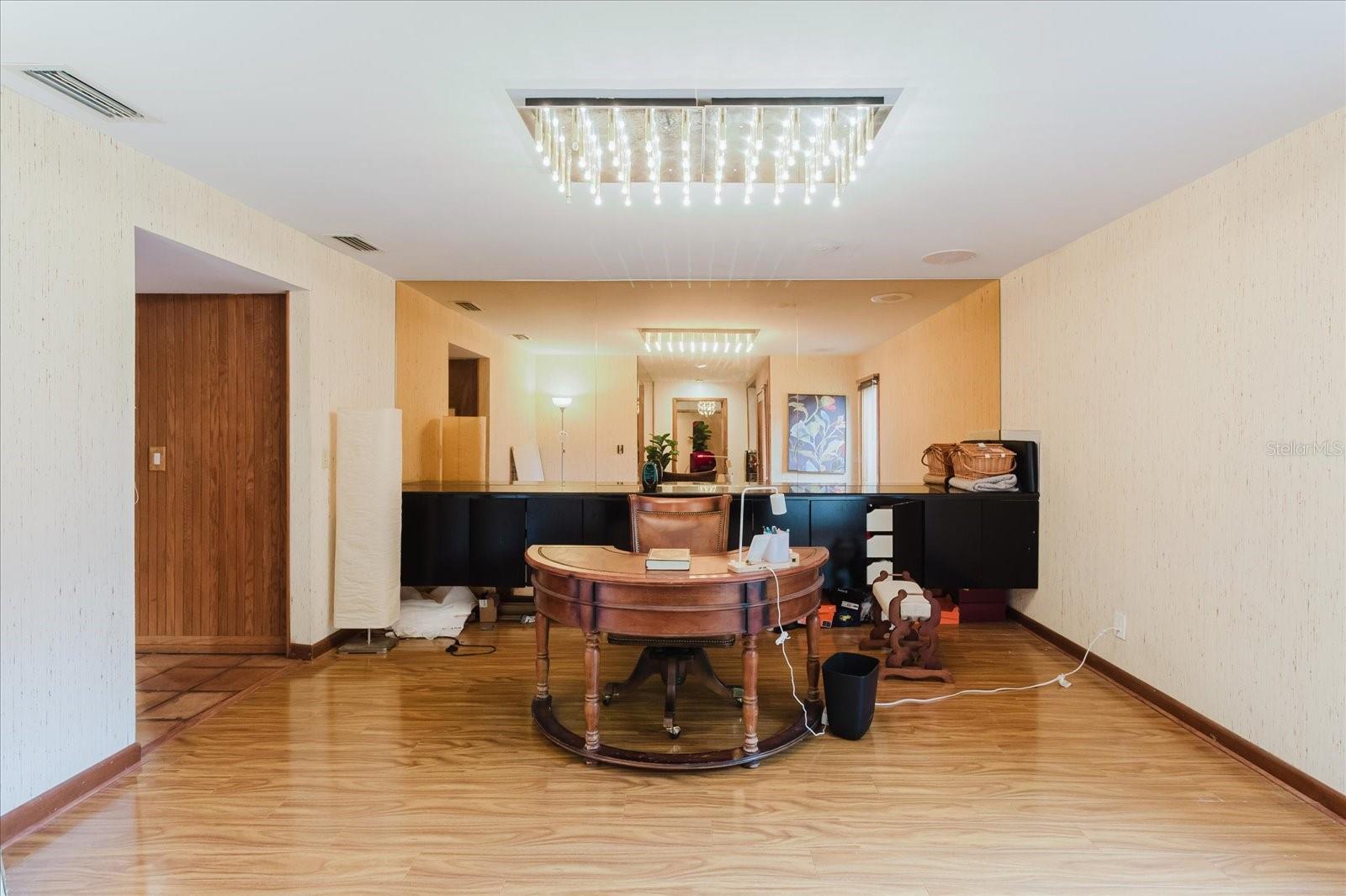 CARROLLWOOD VILLAGE SEC 1 - Residential