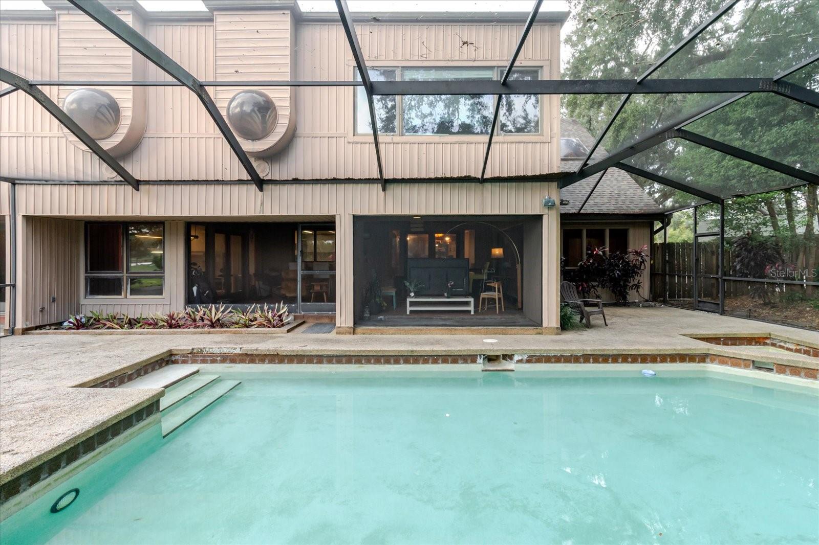 CARROLLWOOD VILLAGE SEC 1 - Residential