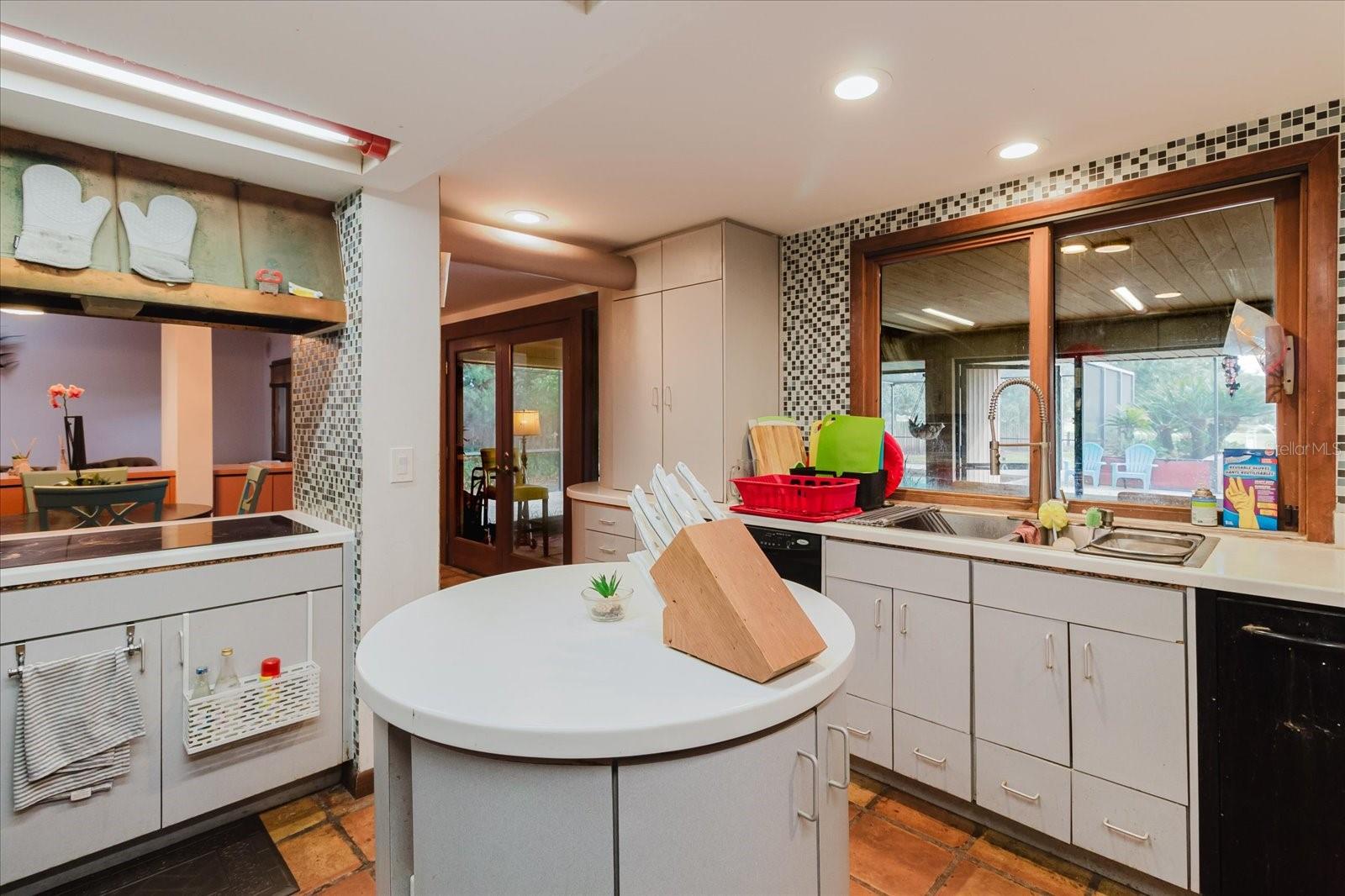 CARROLLWOOD VILLAGE SEC 1 - Residential