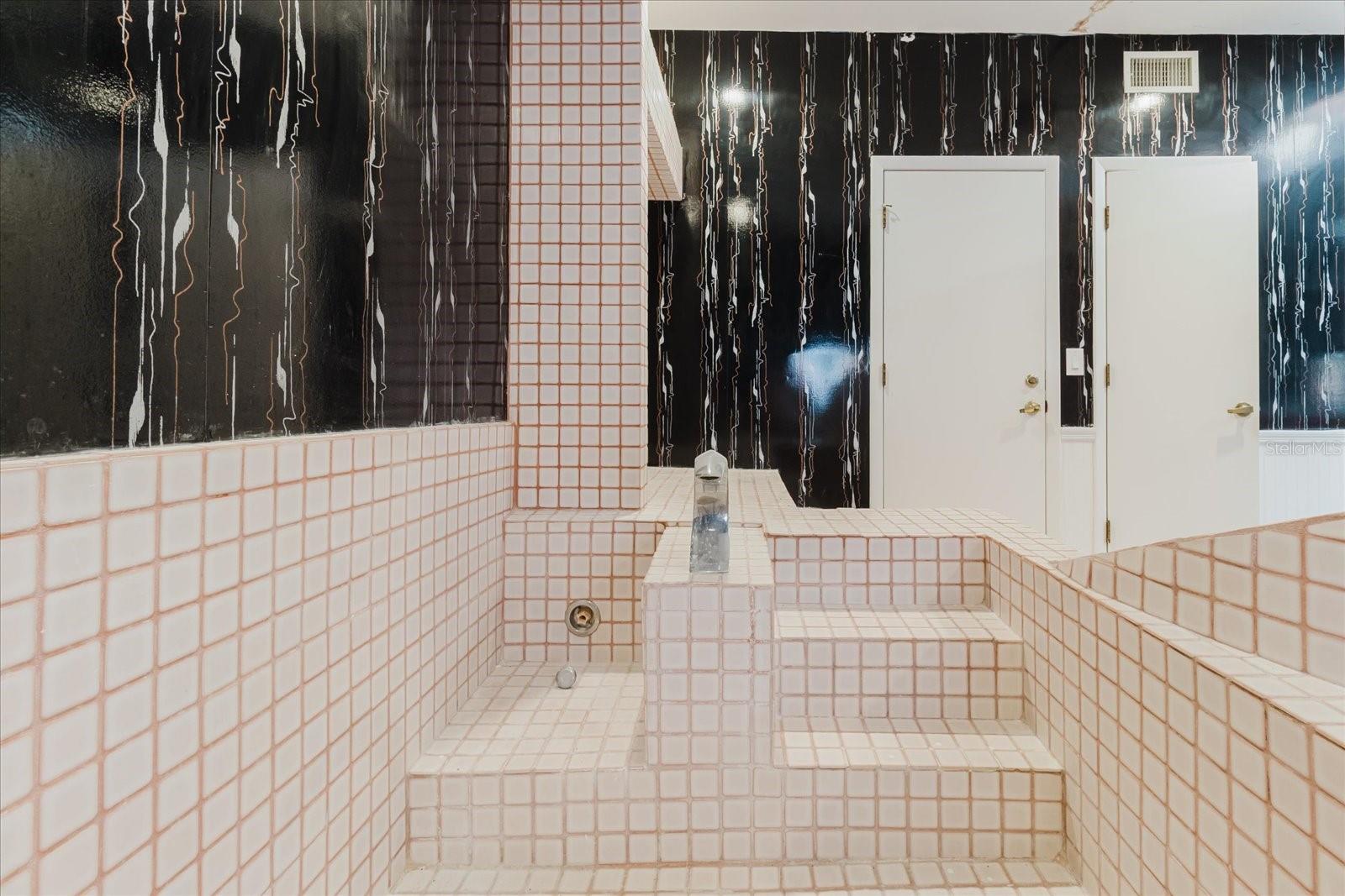 CARROLLWOOD VILLAGE SEC 1 - Residential