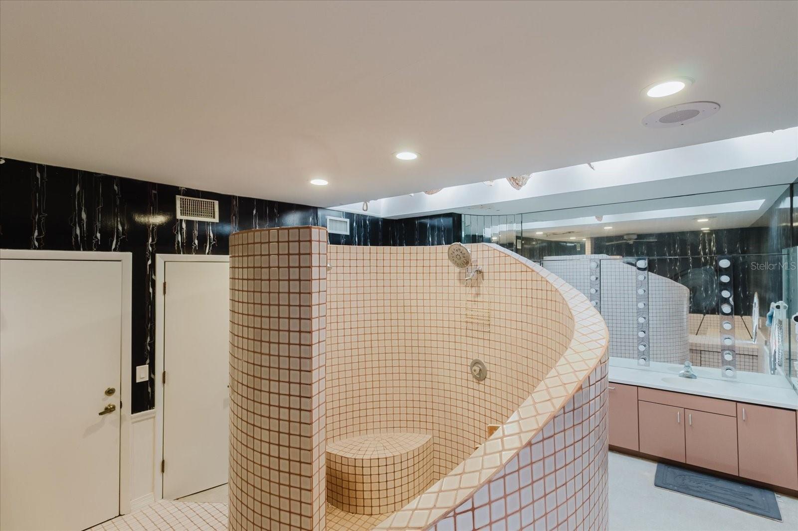 CARROLLWOOD VILLAGE SEC 1 - Residential