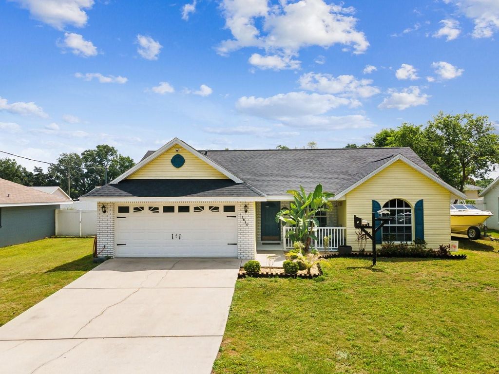 Photo of 11630 Pasadena Road, Dade City, FL 33525 (MLS # W7874585)