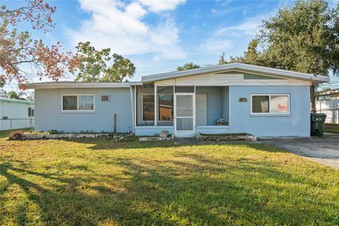 Photo of 10570 127th Avenue, Largo, FL 33773 (MLS # TB8451617)