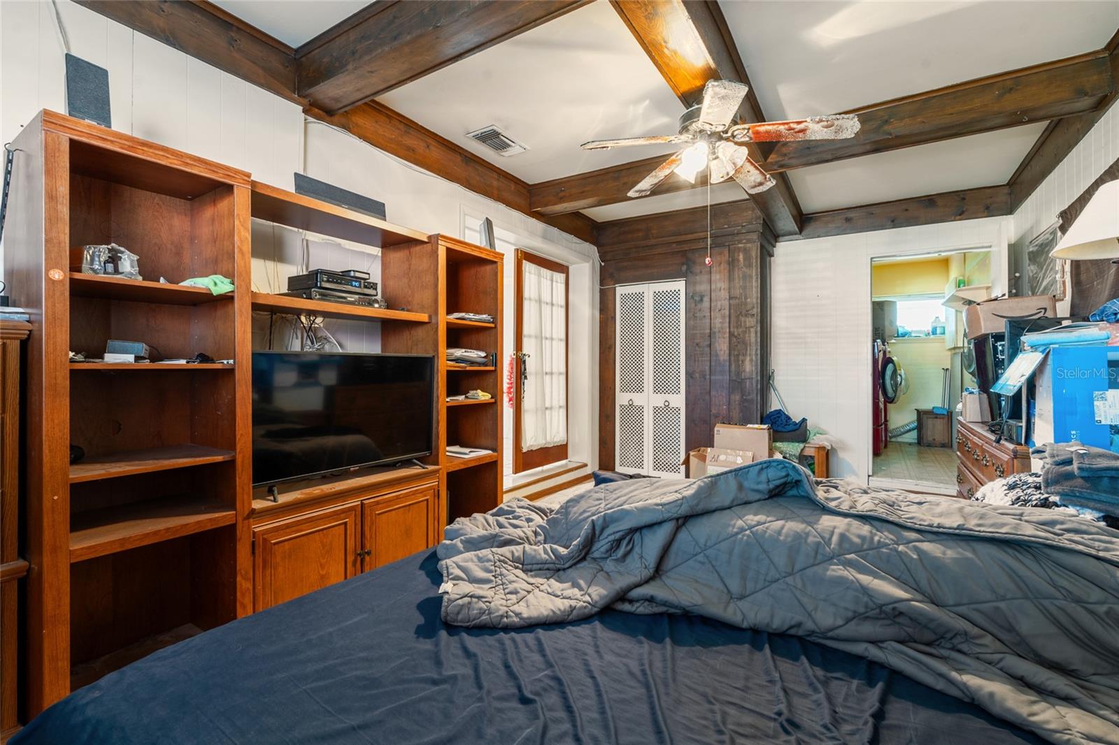 ESQUIRE MANOR - Residential