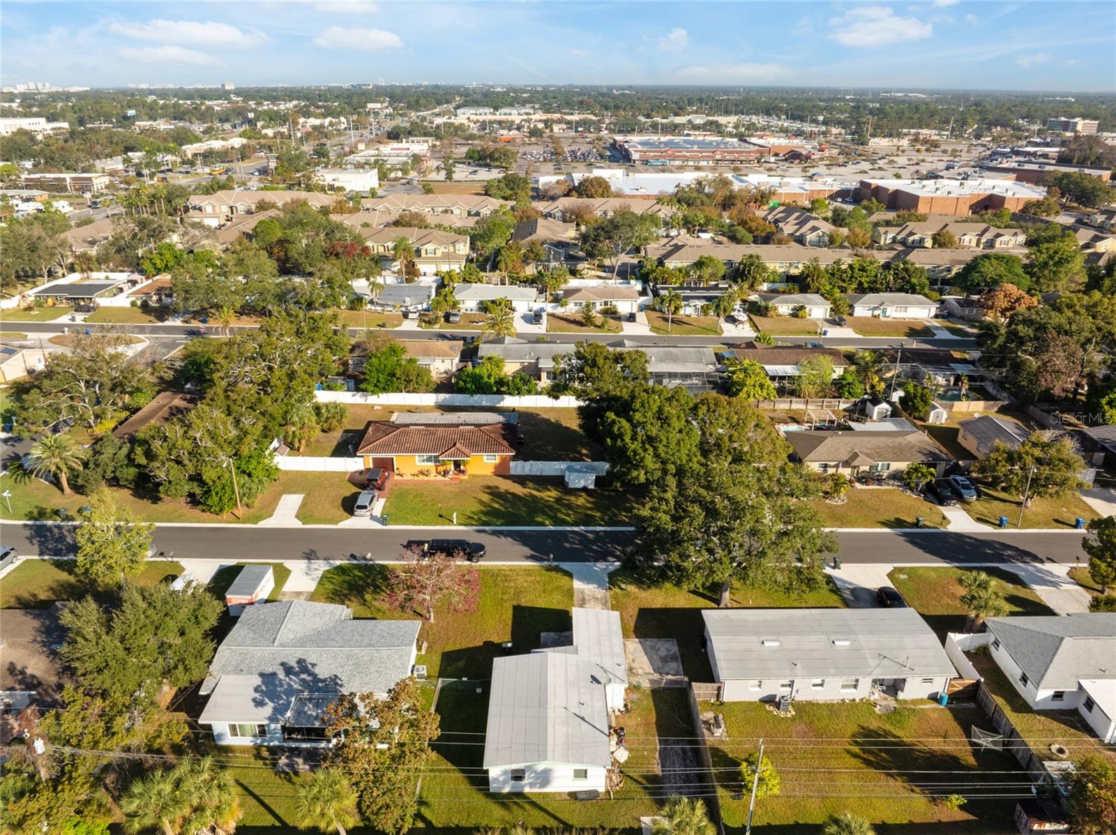 ESQUIRE MANOR - Residential