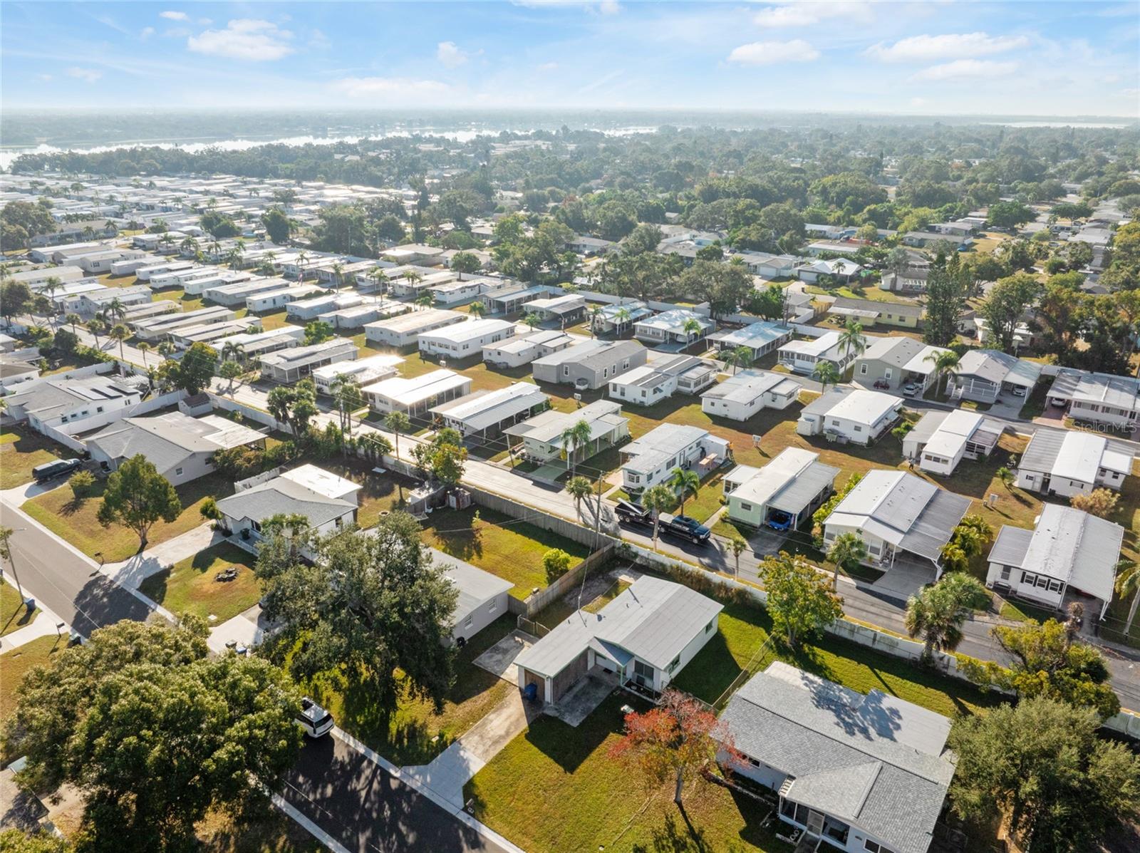 ESQUIRE MANOR - Residential