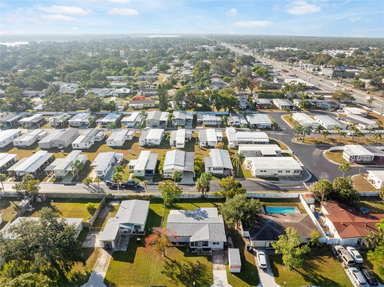 ESQUIRE MANOR - Residential