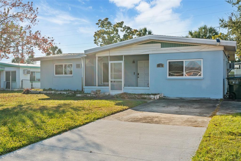 Photo of 10570 127th Avenue, Largo, FL 33773 (MLS # TB8451617)