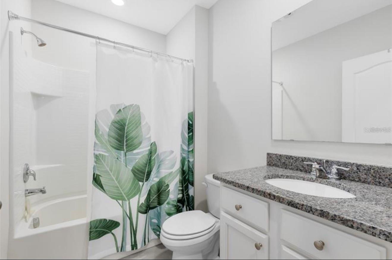 SUNCREST - Commercial Lease