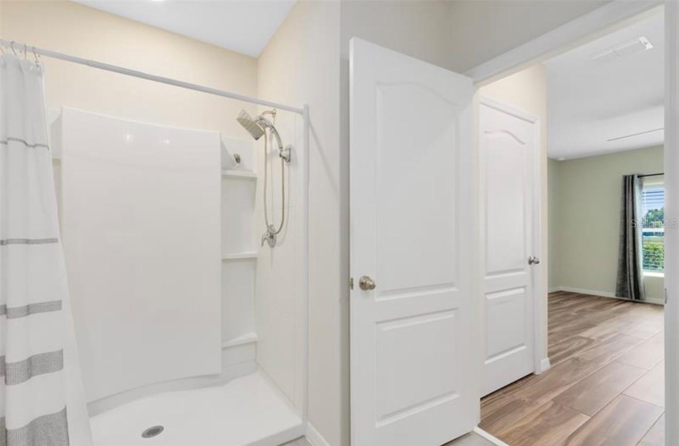 SUNCREST - Commercial Lease