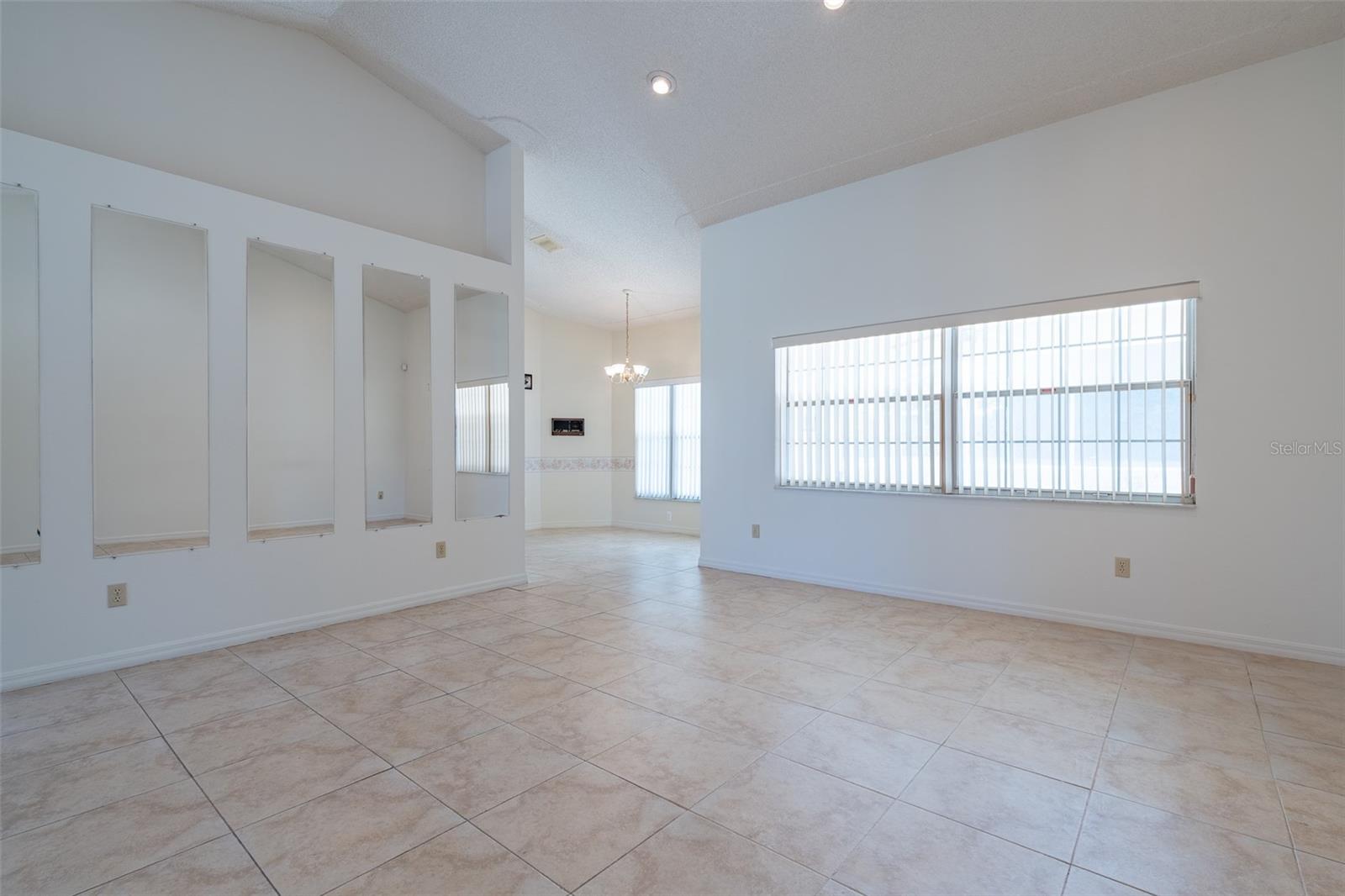 MARION OAKS UN 05 - Residential