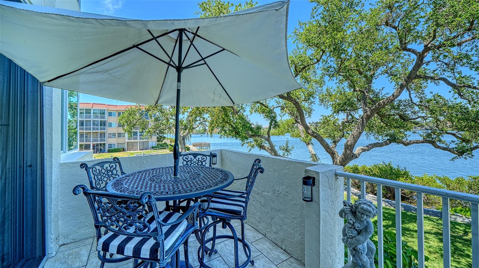 SIESTA HARBOR III - Residential Lease