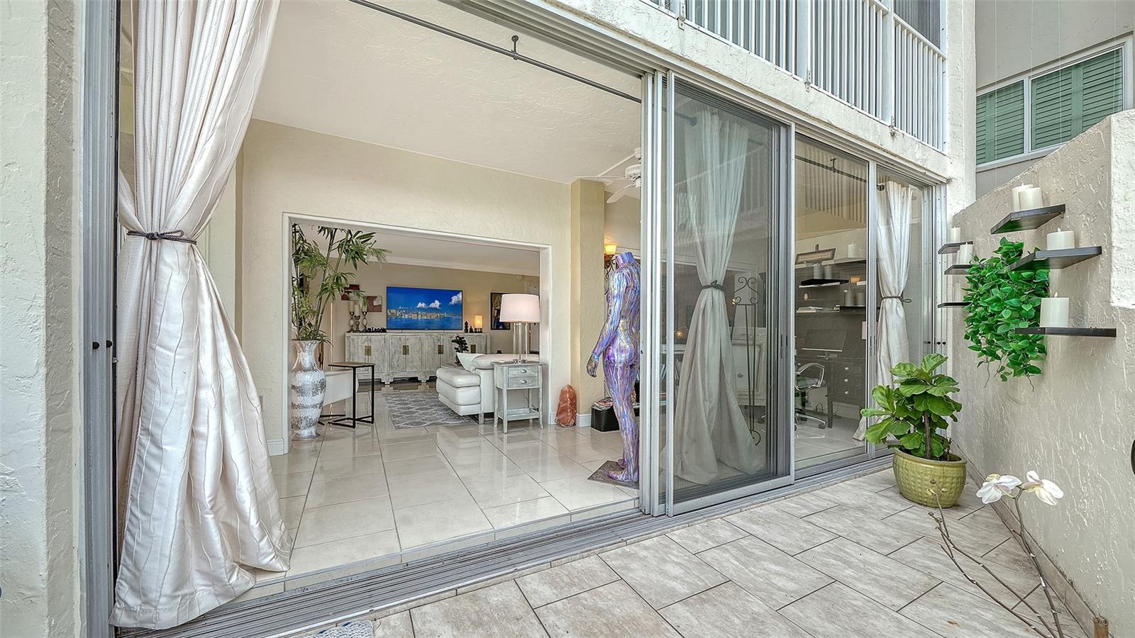 SIESTA HARBOR III - Residential Lease