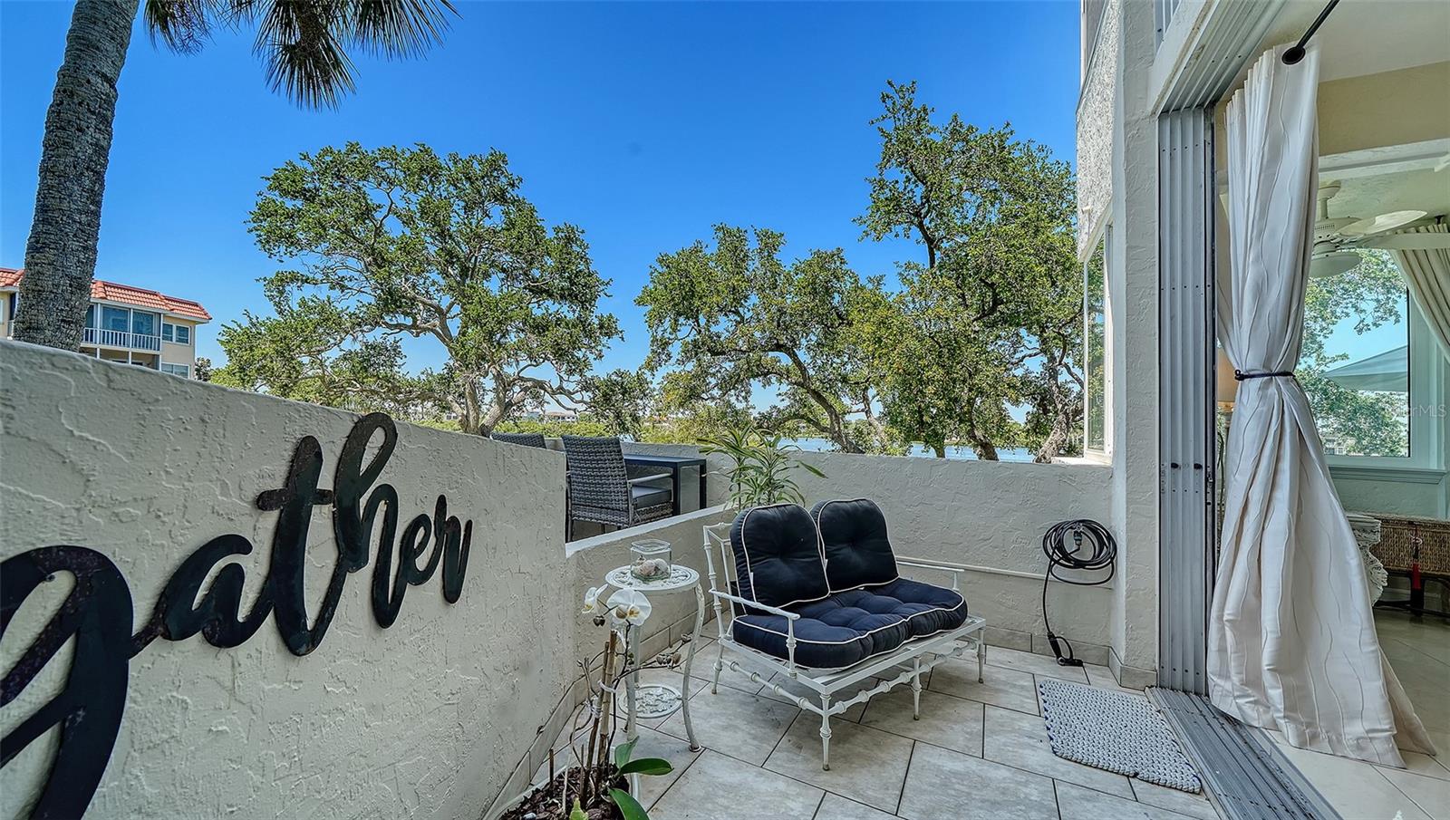 SIESTA HARBOR III - Residential Lease