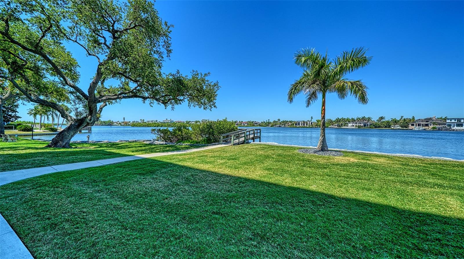 SIESTA HARBOR III - Residential Lease