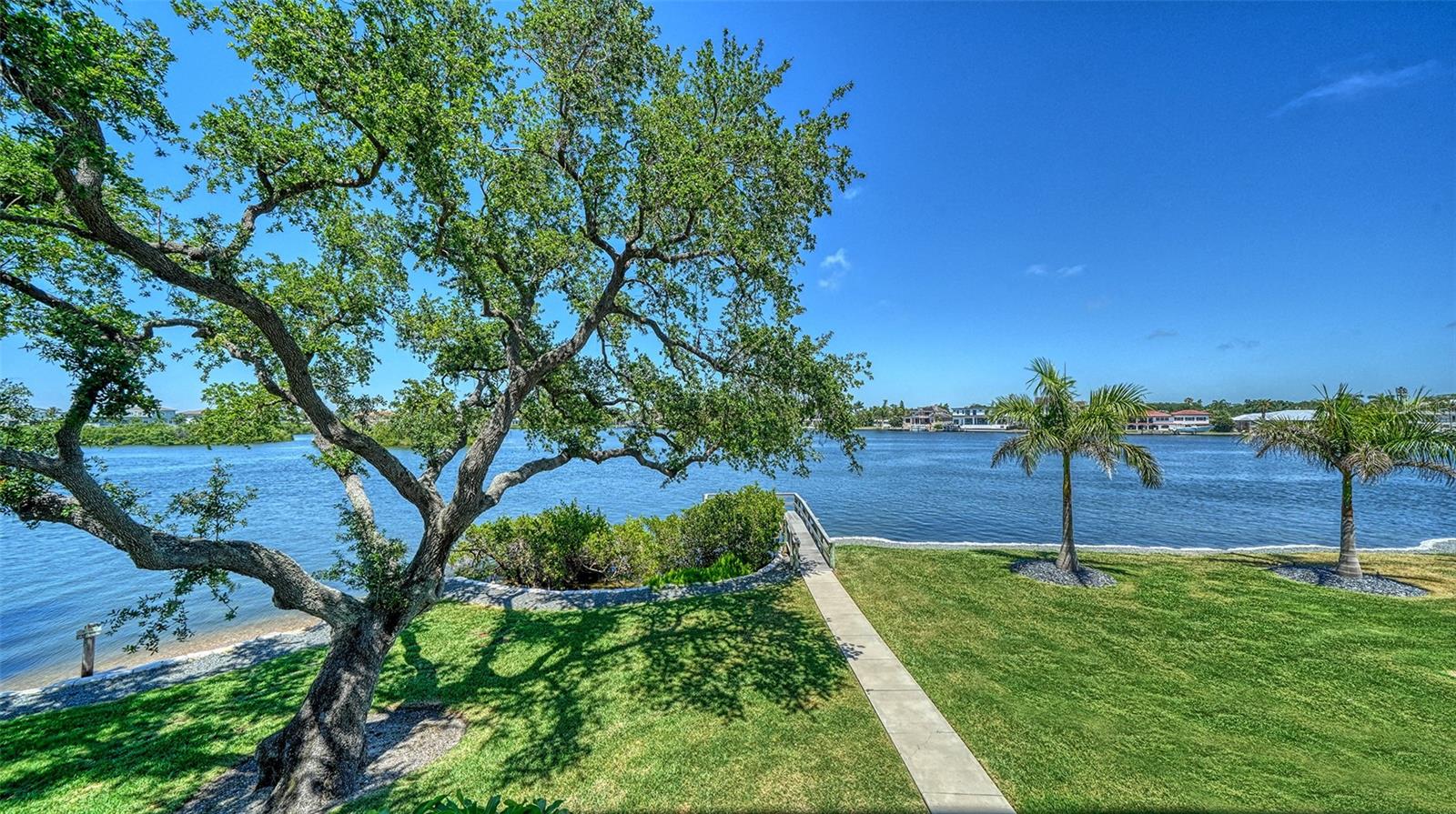 SIESTA HARBOR III - Residential Lease