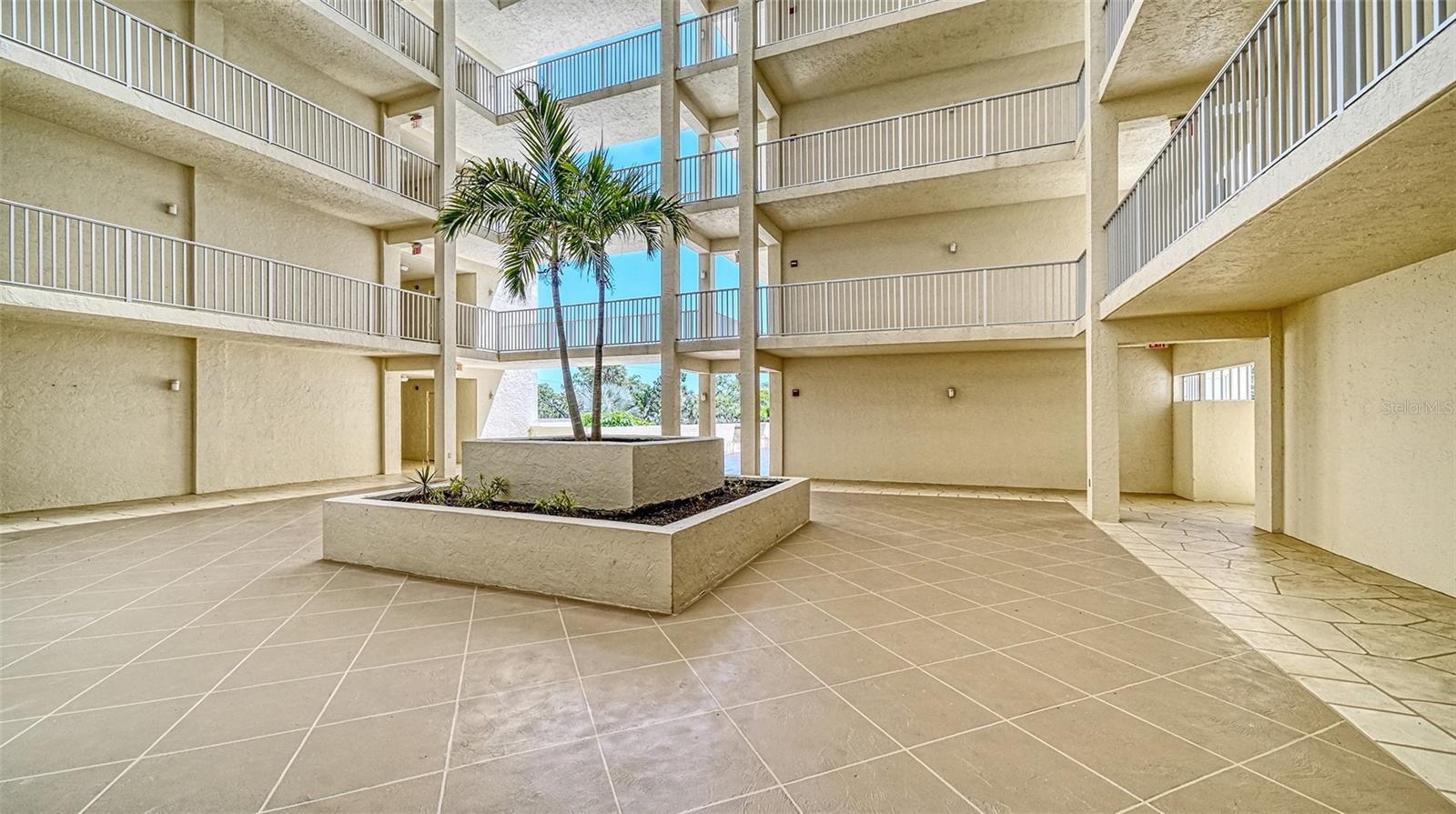 SIESTA HARBOR III - Residential Lease
