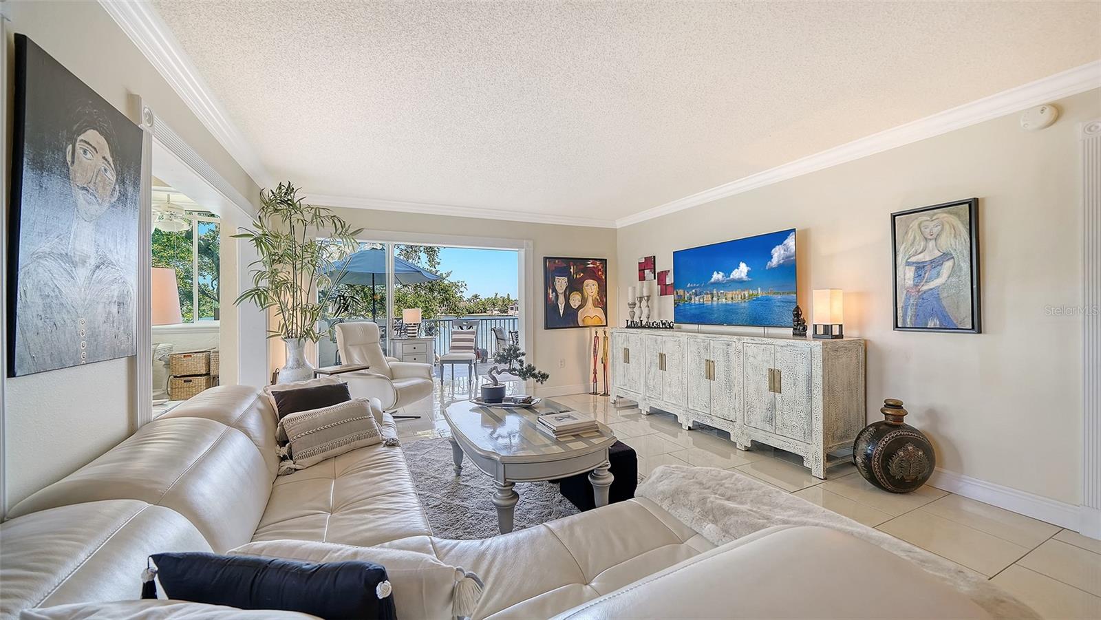 SIESTA HARBOR III - Residential Lease