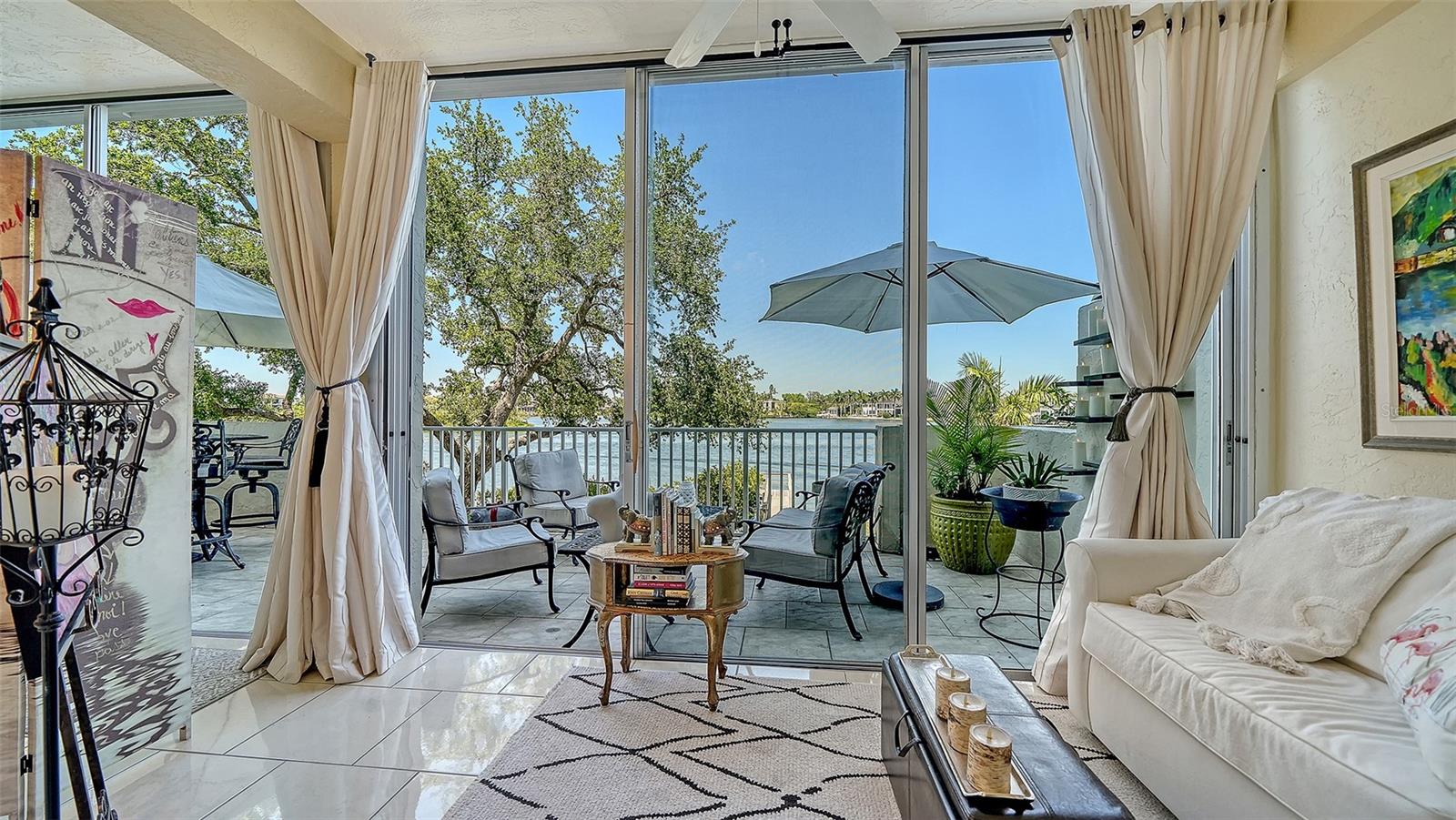 SIESTA HARBOR III - Residential Lease