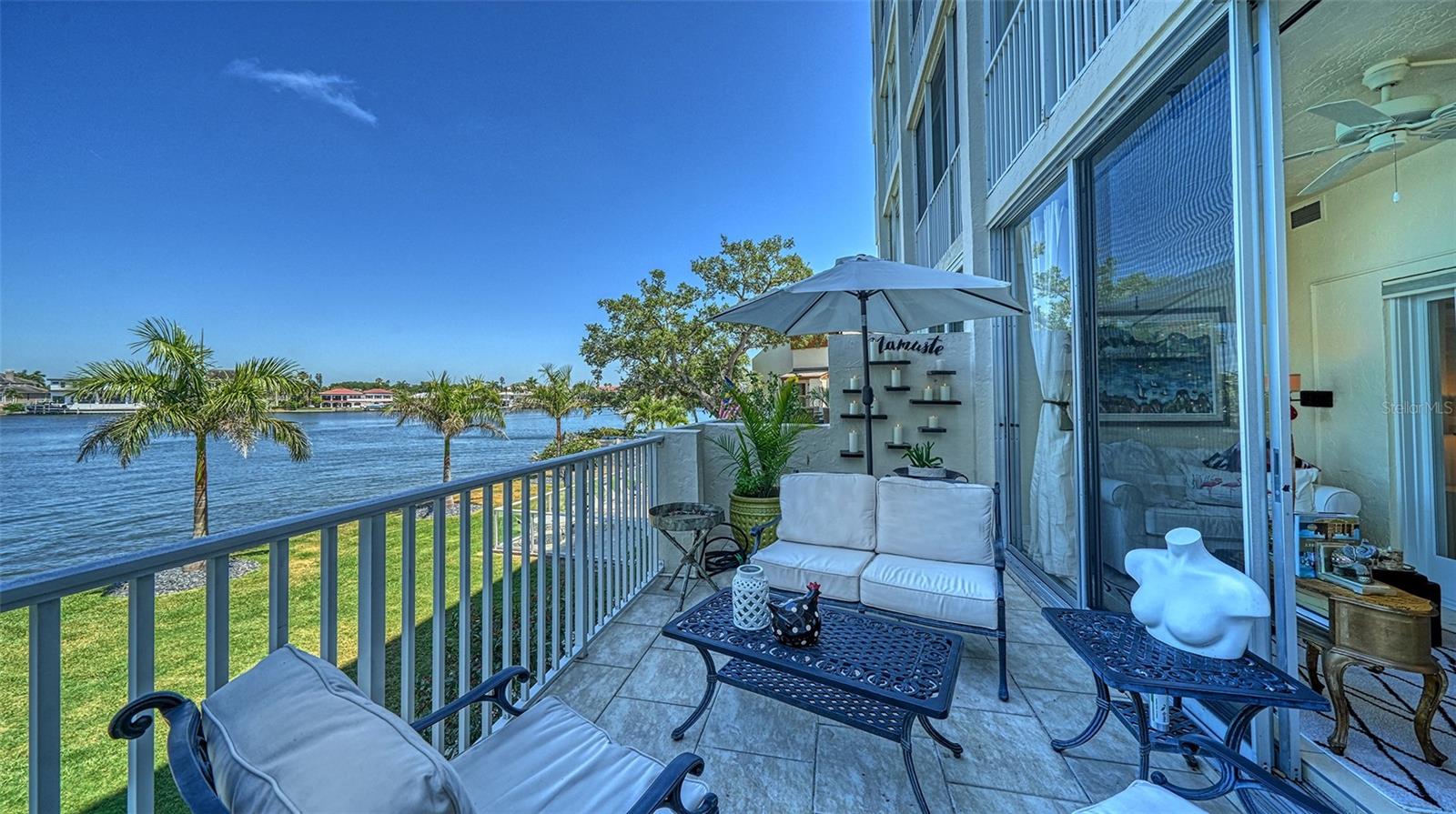 SIESTA HARBOR III - Residential Lease