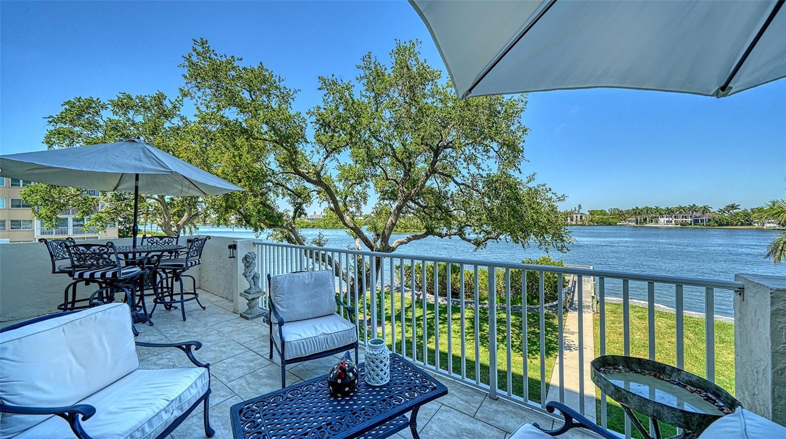 SIESTA HARBOR III - Residential Lease