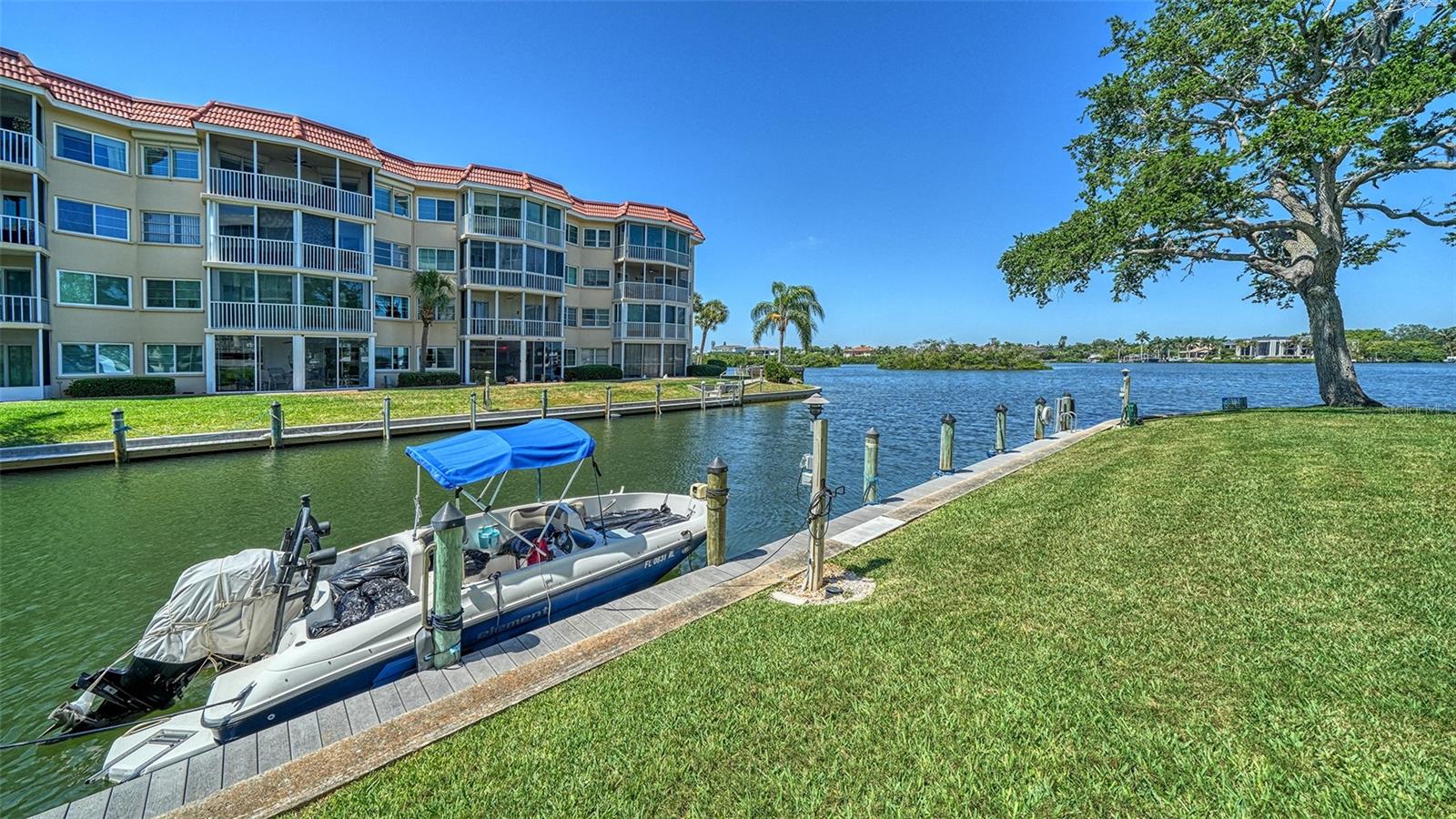 SIESTA HARBOR III - Residential Lease