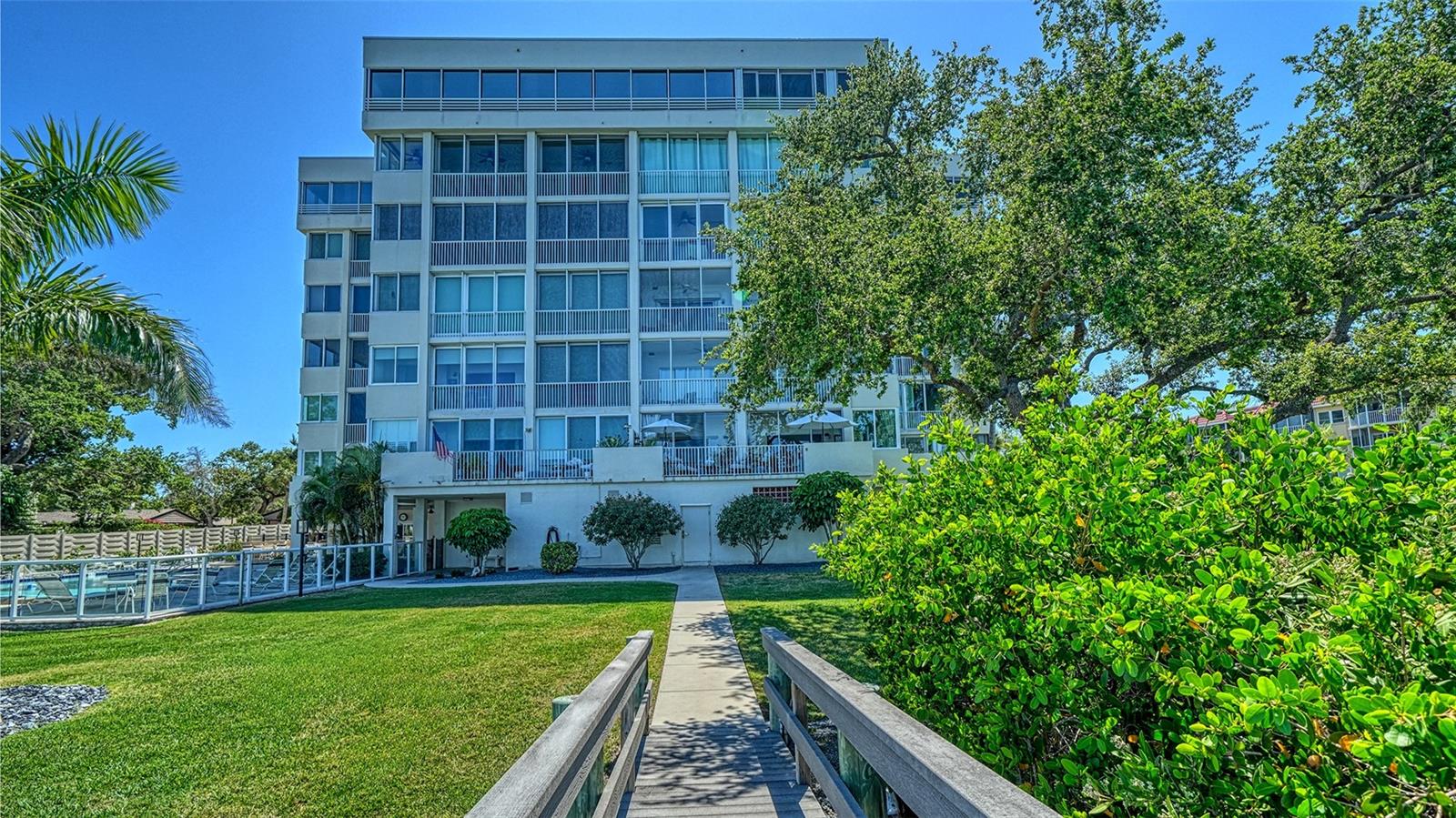 SIESTA HARBOR III - Residential Lease