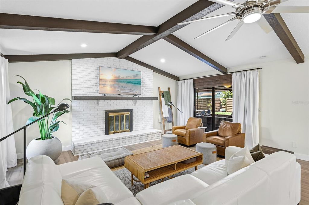 Photo of 6513 29th Avenue W, Bradenton, FL 34209 (MLS # A4691269)