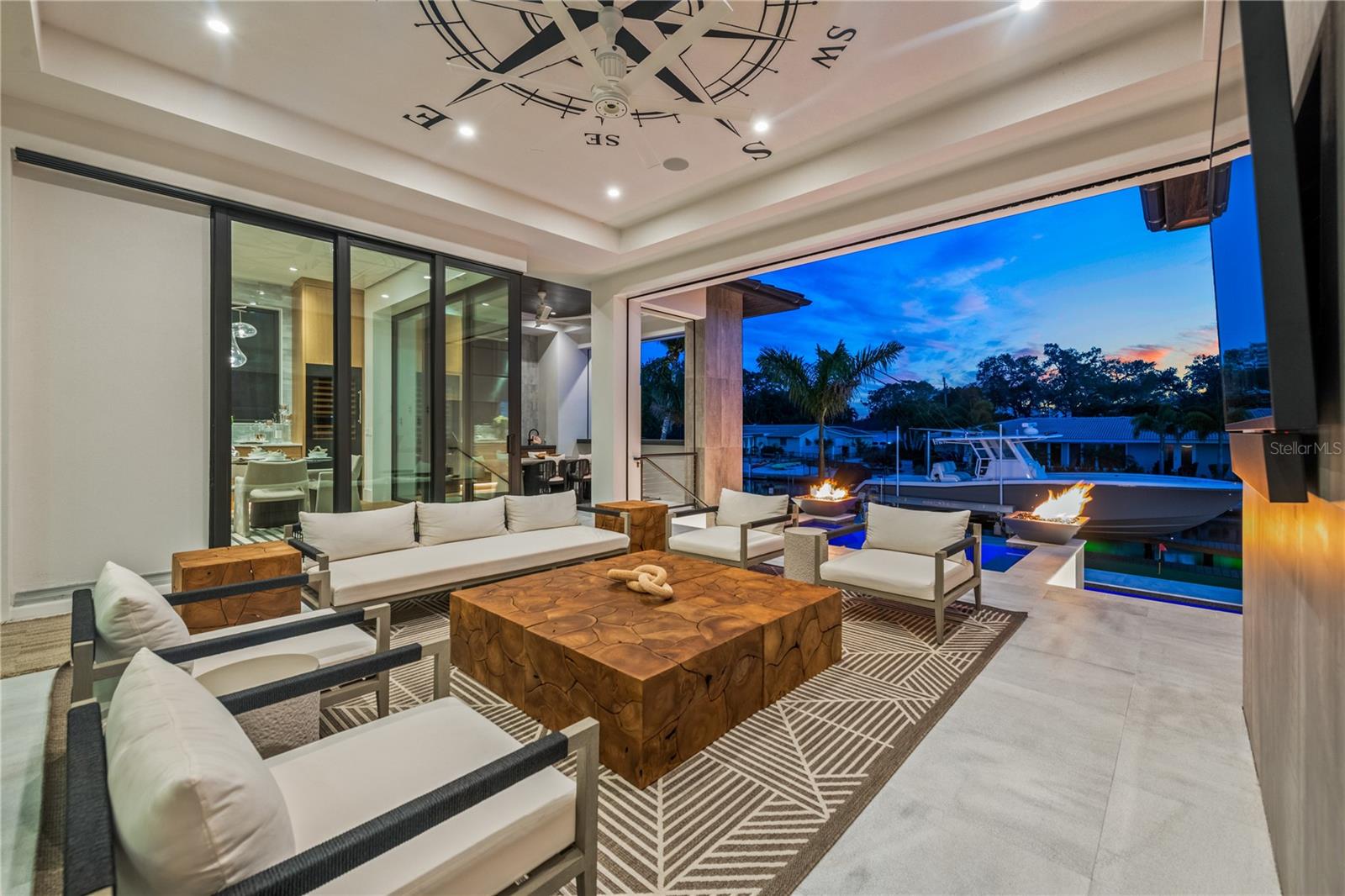 SIESTA ISLES - Residential