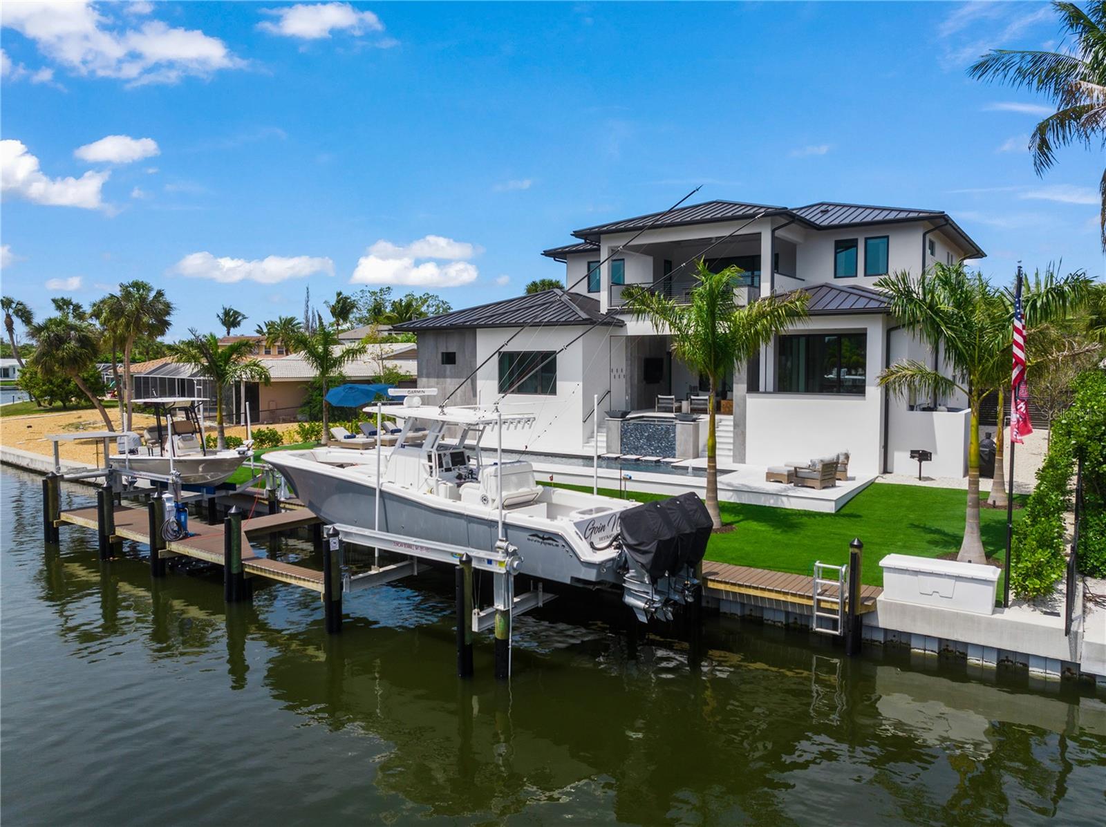 SIESTA ISLES - Residential