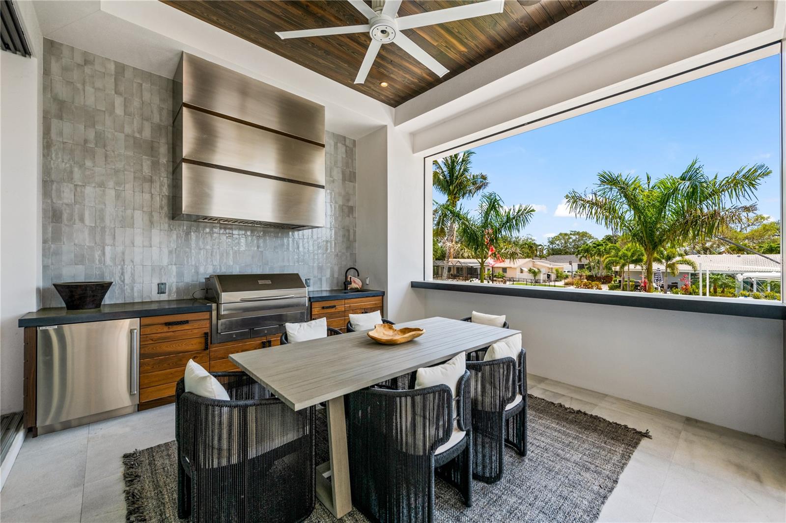 SIESTA ISLES - Residential