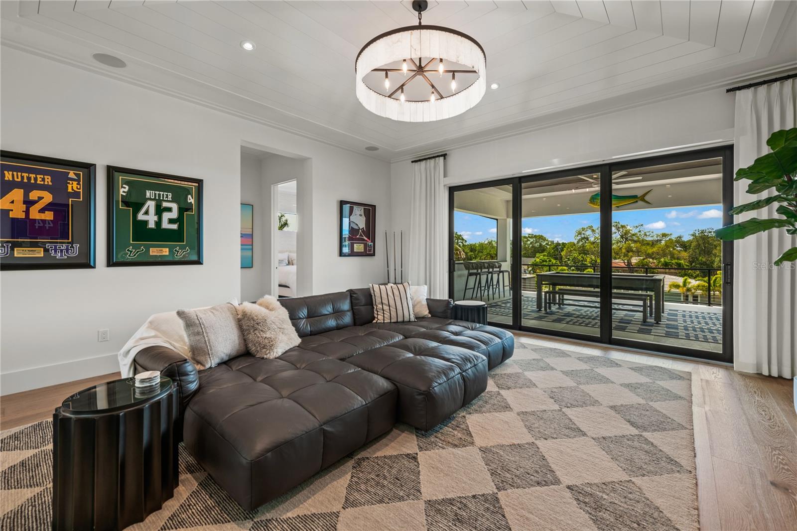 SIESTA ISLES - Residential