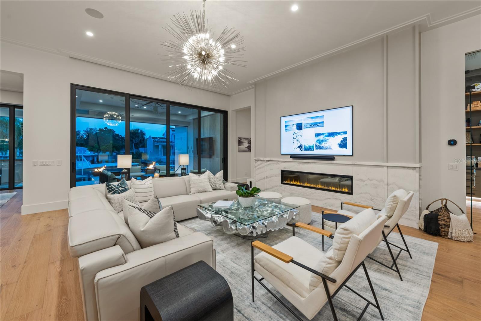 SIESTA ISLES - Residential